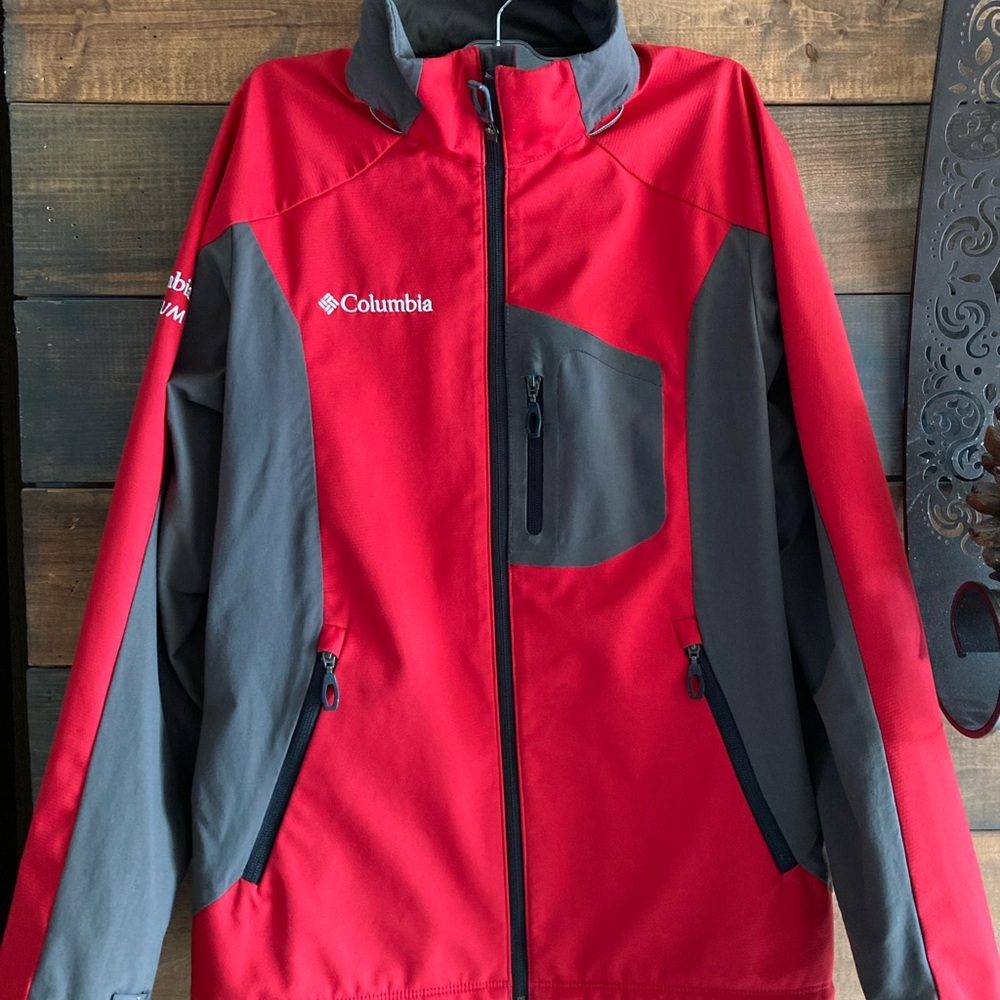 Columbia Titanium Red and Black Jacket size S